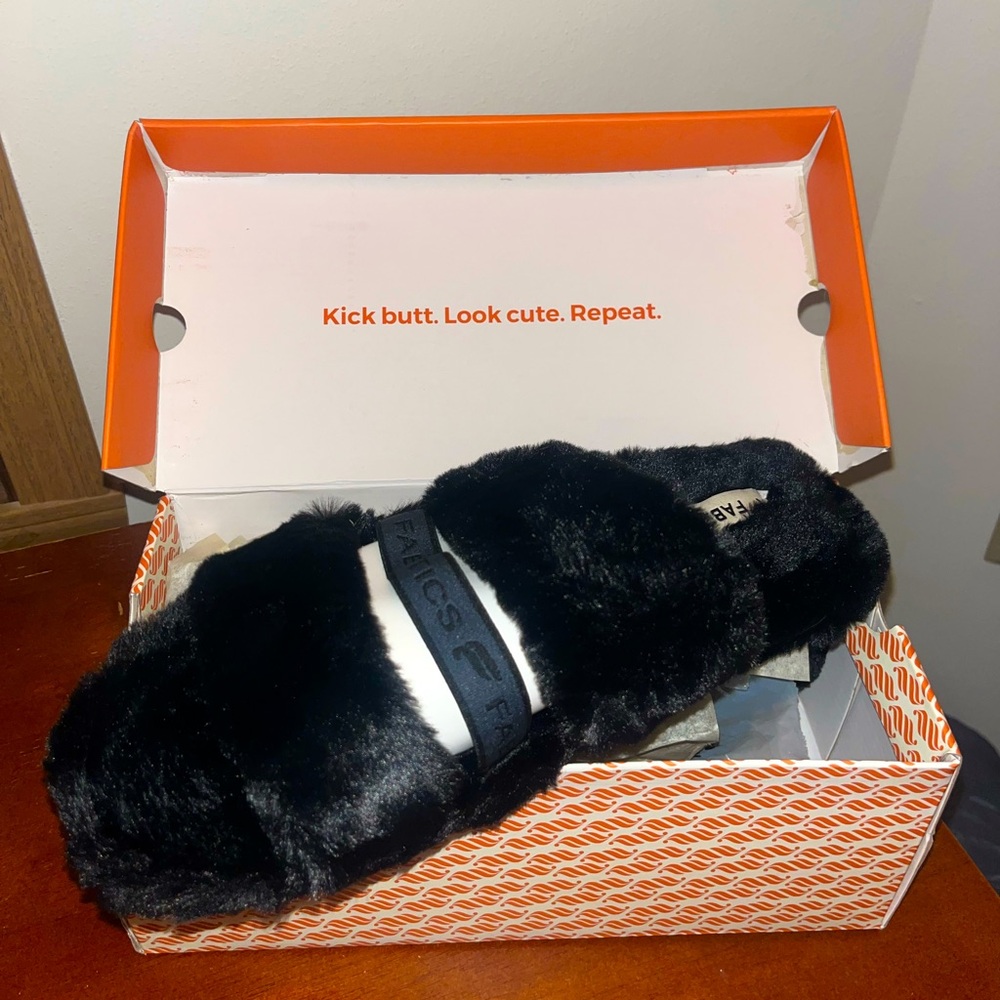 Fabletics Fur Slipper - NEVER WORN